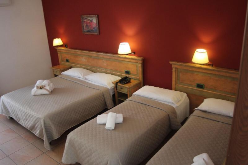 Santa Caterina Hotel Pompei Bagian luar foto