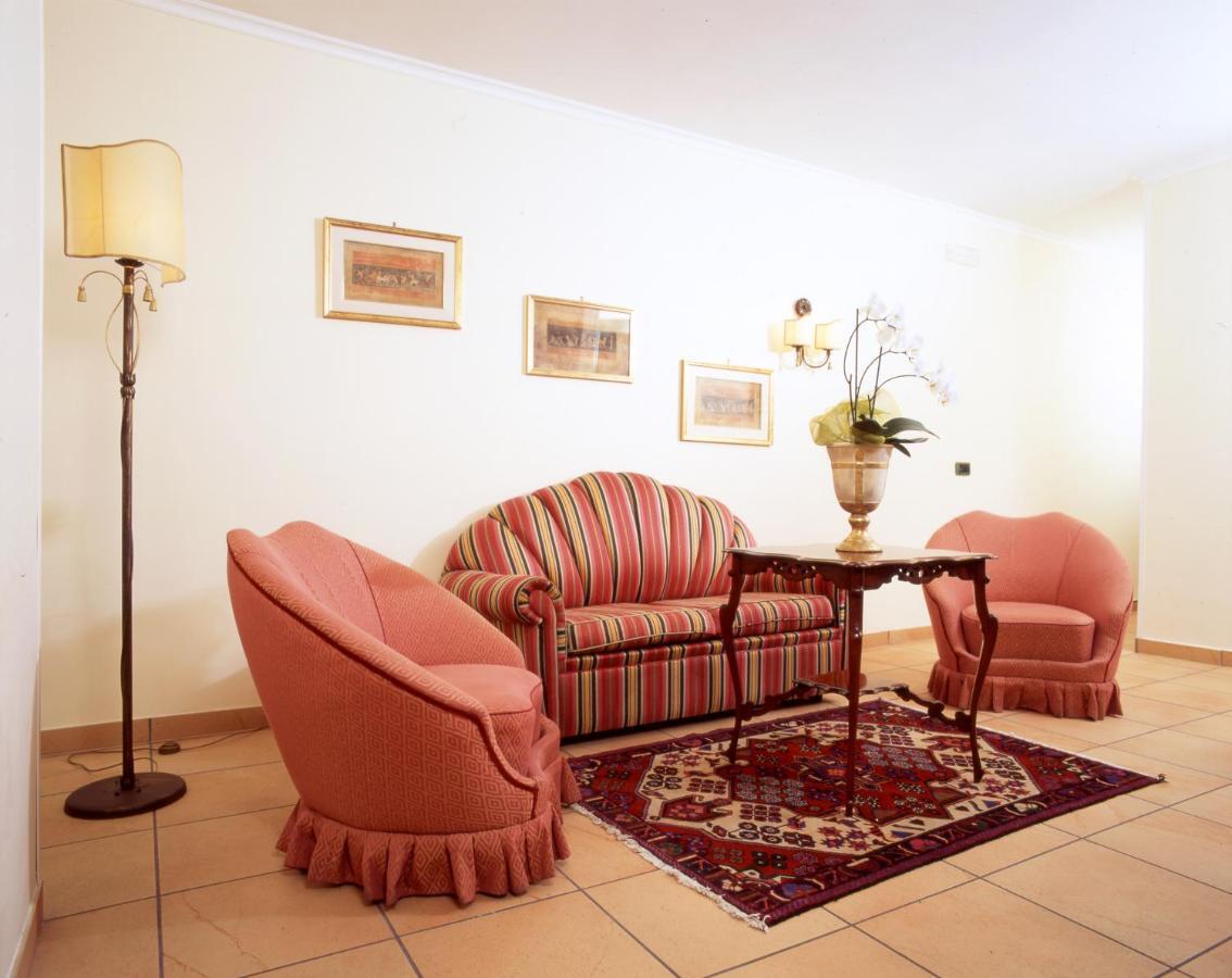 Santa Caterina Hotel Pompei Bagian luar foto